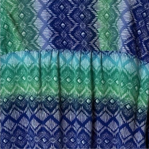 Chico's Blouse Size 2 (Large, 12) Top Shirt 3/4 Roll-Tab Sleeves V-Neck Button - Picture 6 of 7